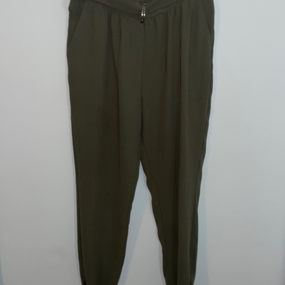 Charlotte Russe Olive Green O-Ring Tapered Jogger Pants Women Large‎